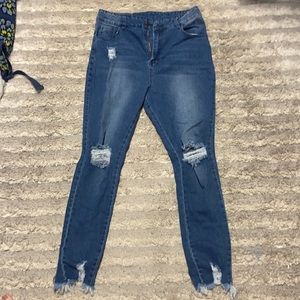 Ripped Skinny jeans